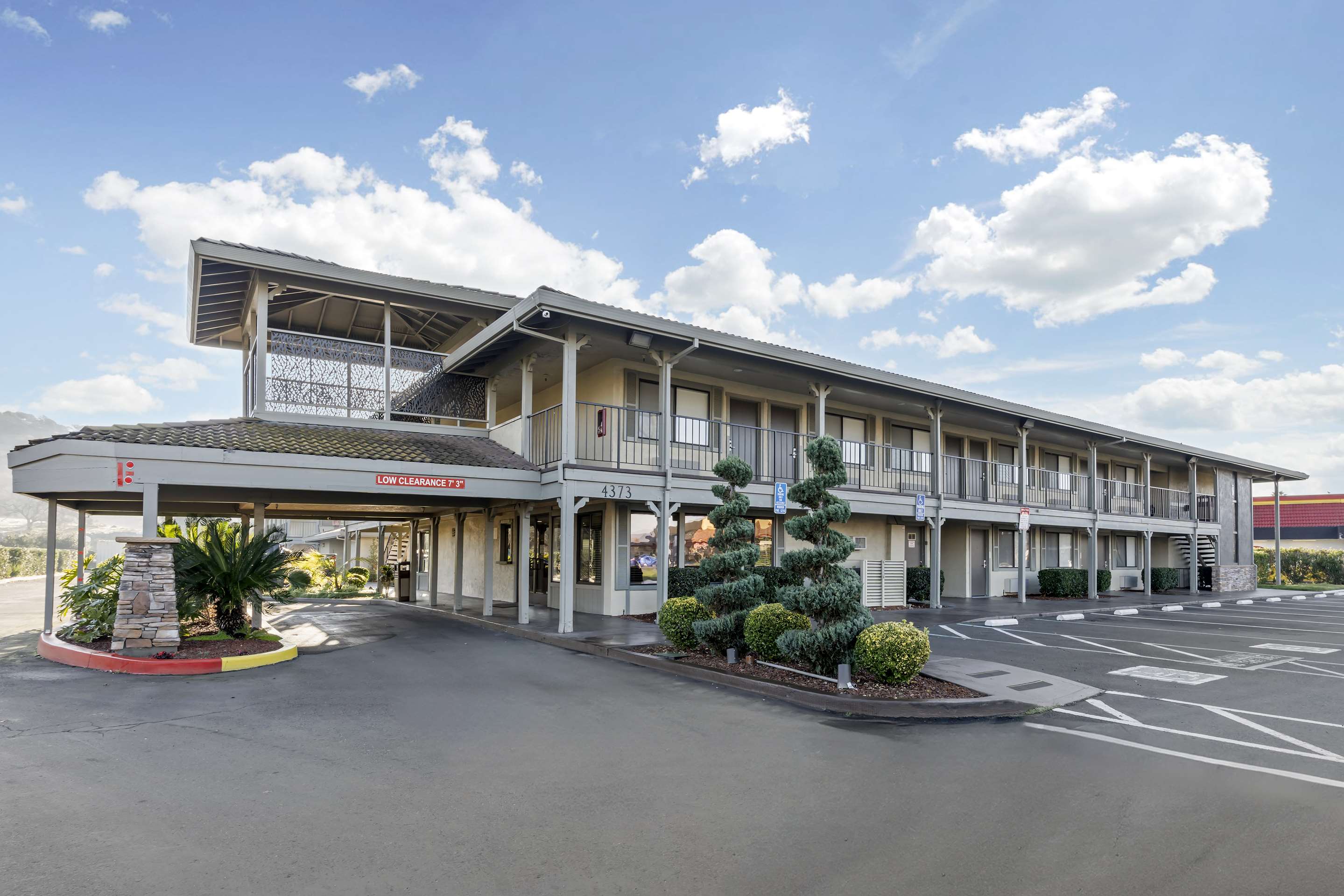 Best Western Cordelia Inn - Tap to explore photos