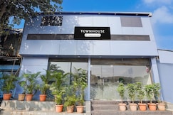 Townhouse LBS Road BKC Formerly Royal Palace, Mumbai