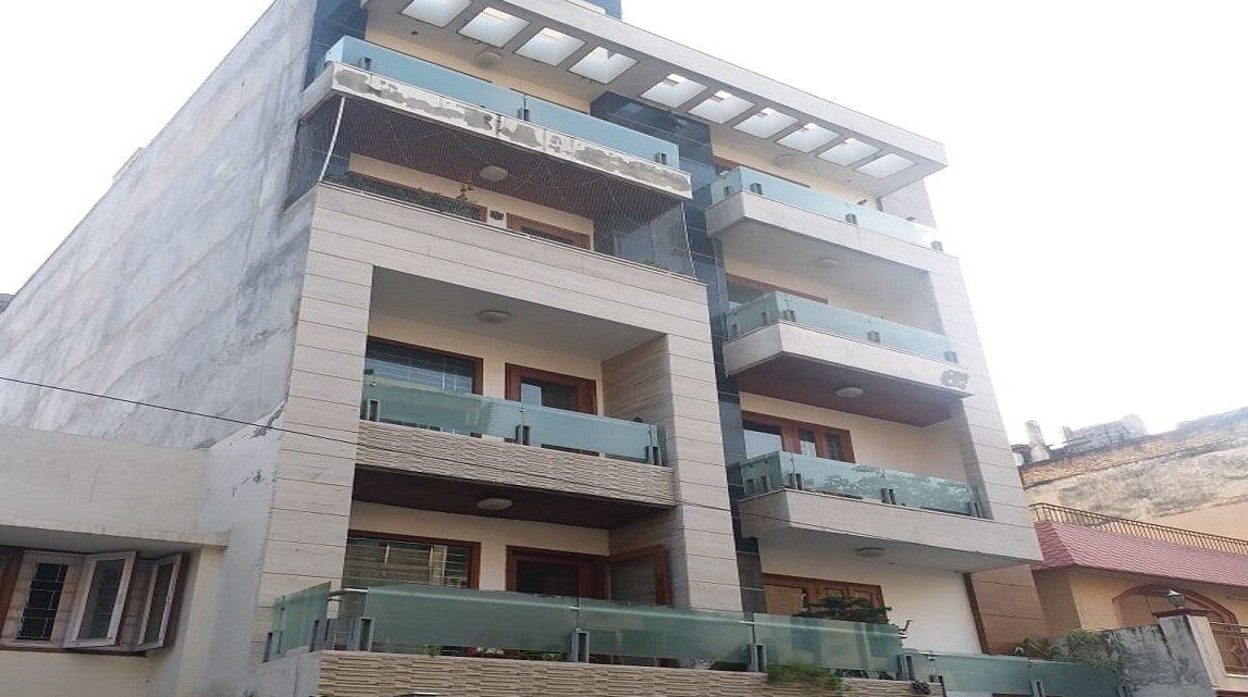 Photos of 4 BHK in East Of Kailash Apartment in Delhi