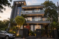 KINGSTON HOUSE, Lucknow