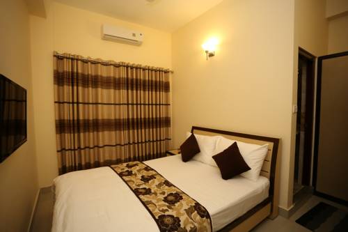 Mahadev Hotel - Tap to explore photos