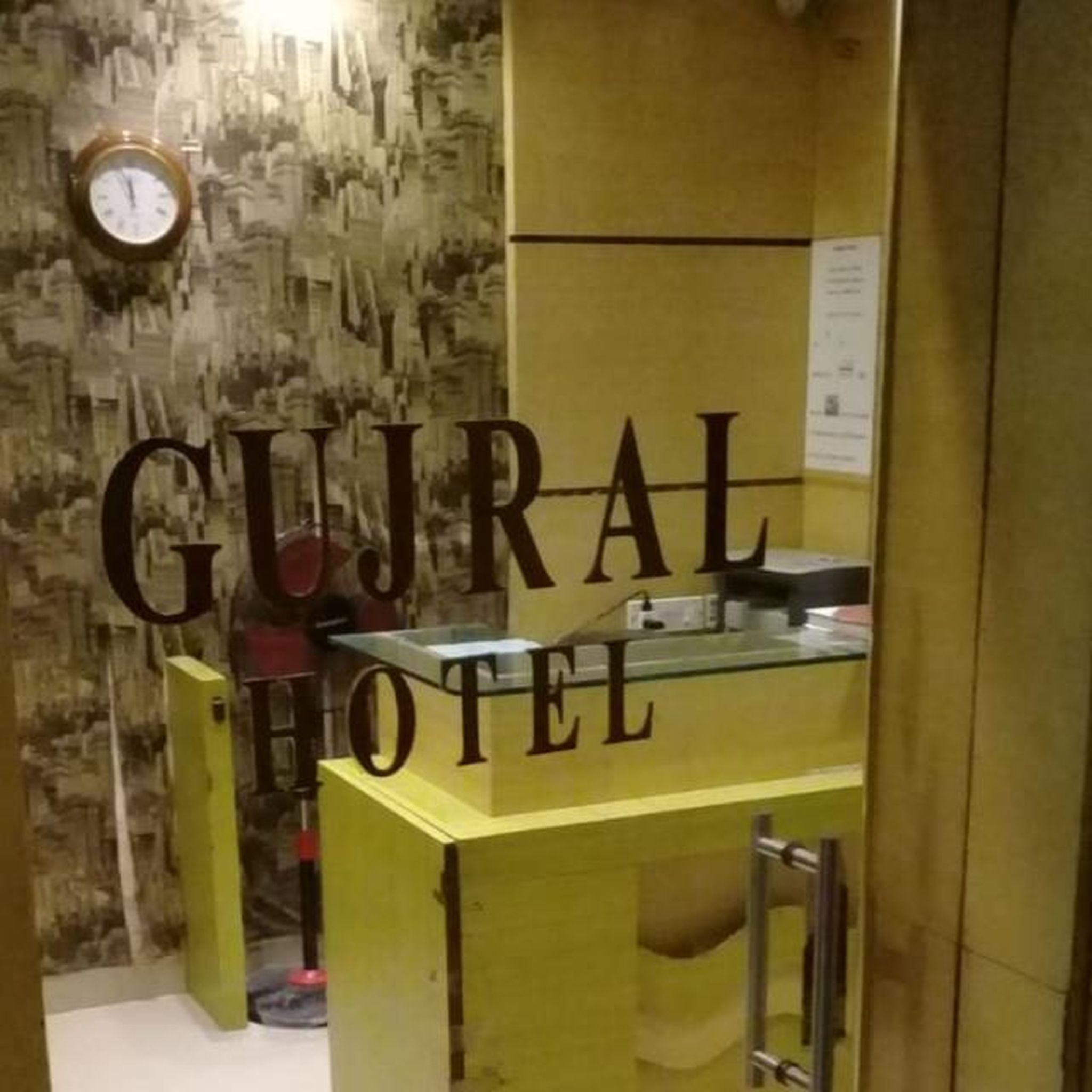 Gujral Guest House Kolkata Inr 453 Off 1 8 9 9 Guest House