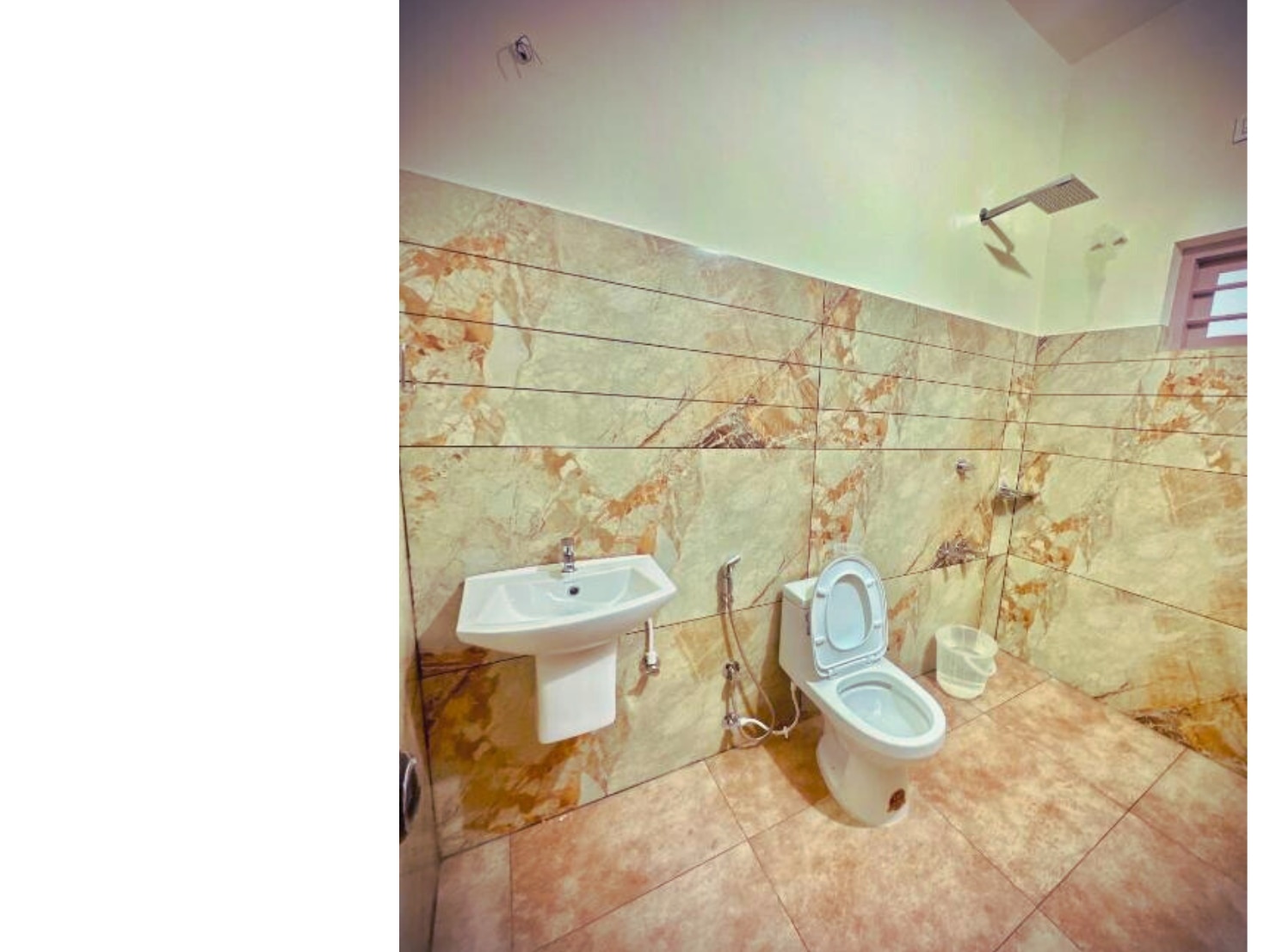 Aqualuxe Rivage Premium Suites - Tap to explore photos