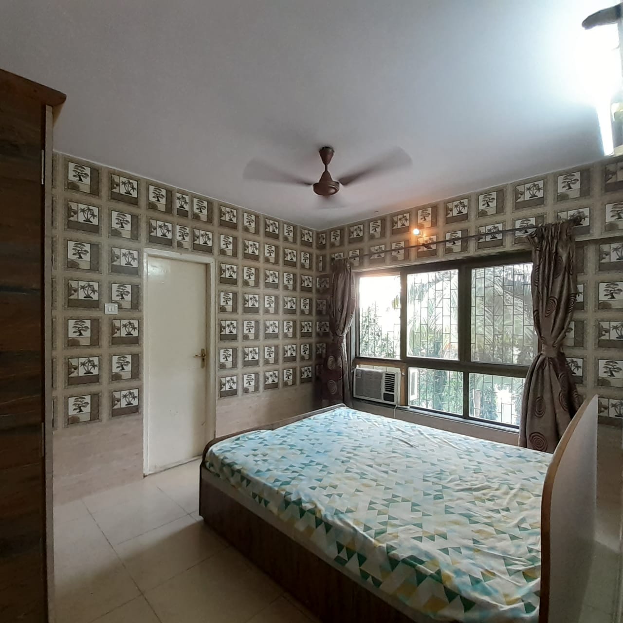 Private room in a 2 bhk fully furnished - Tap to explore photos