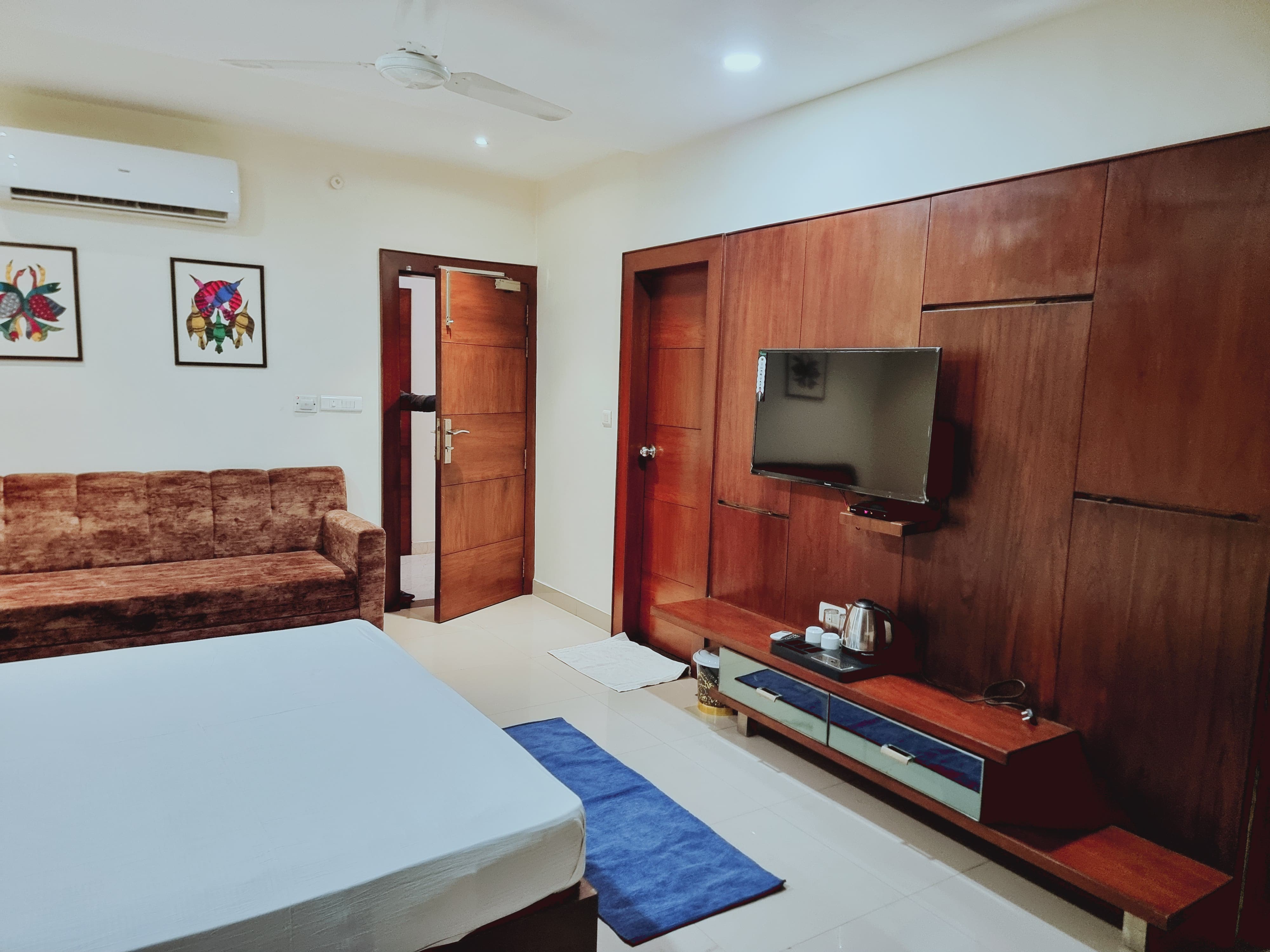 Sanskriti Hotel - Tap to explore photos