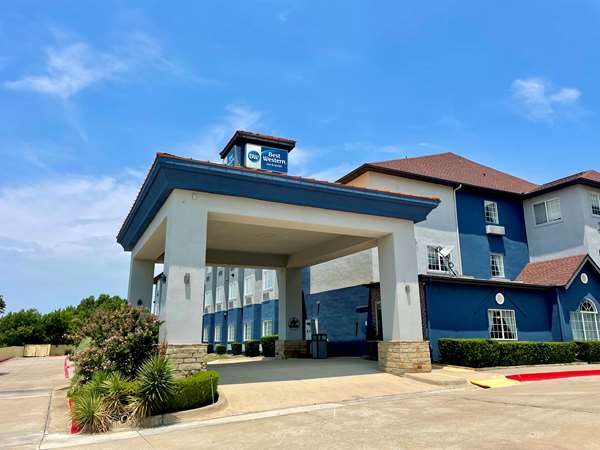 Best Western Roanoke Inn and Suites - Tap to explore photos