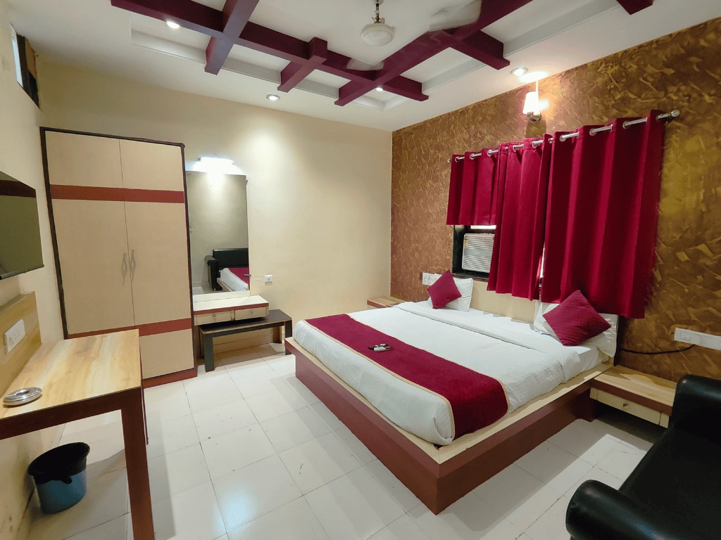 Hotel Jagdish - Tap to explore photos