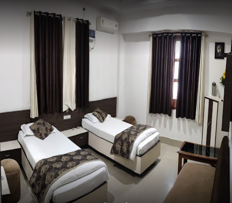 Hotel Grand Lucknow - Tap to explore photos