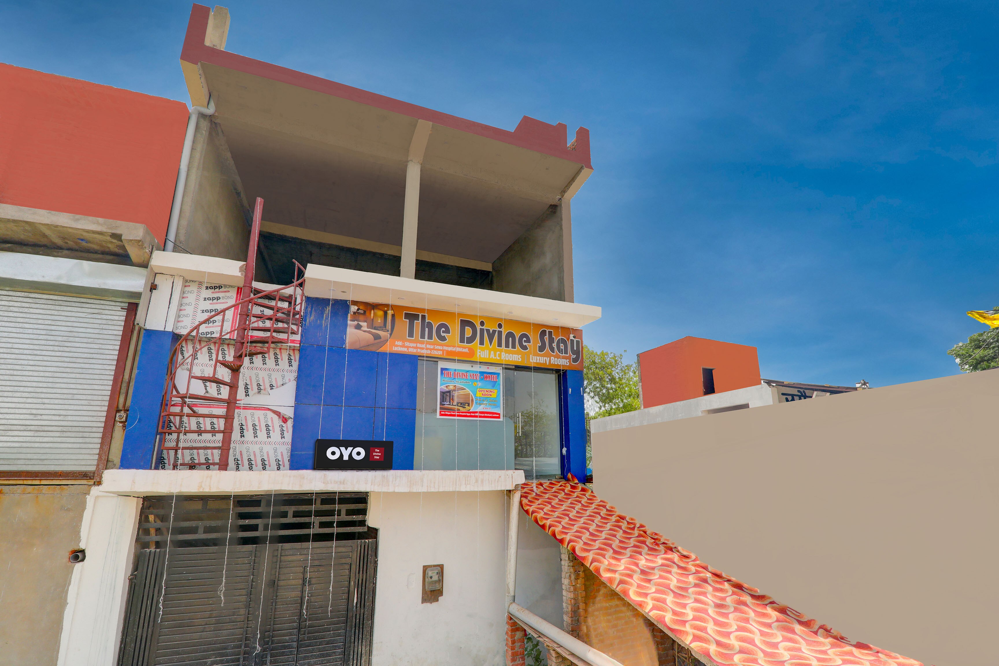 Hotel O THE DIVINE STAY - Tap to explore photos