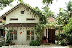 Fenn Hall | Rooms in a Homestay, Kottayam