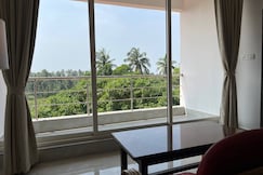 Luxury Sea View Studio Apartment near Ashvem Beach, Goa