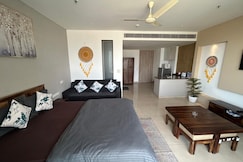 The Trenzy Home : Vintage, Noida