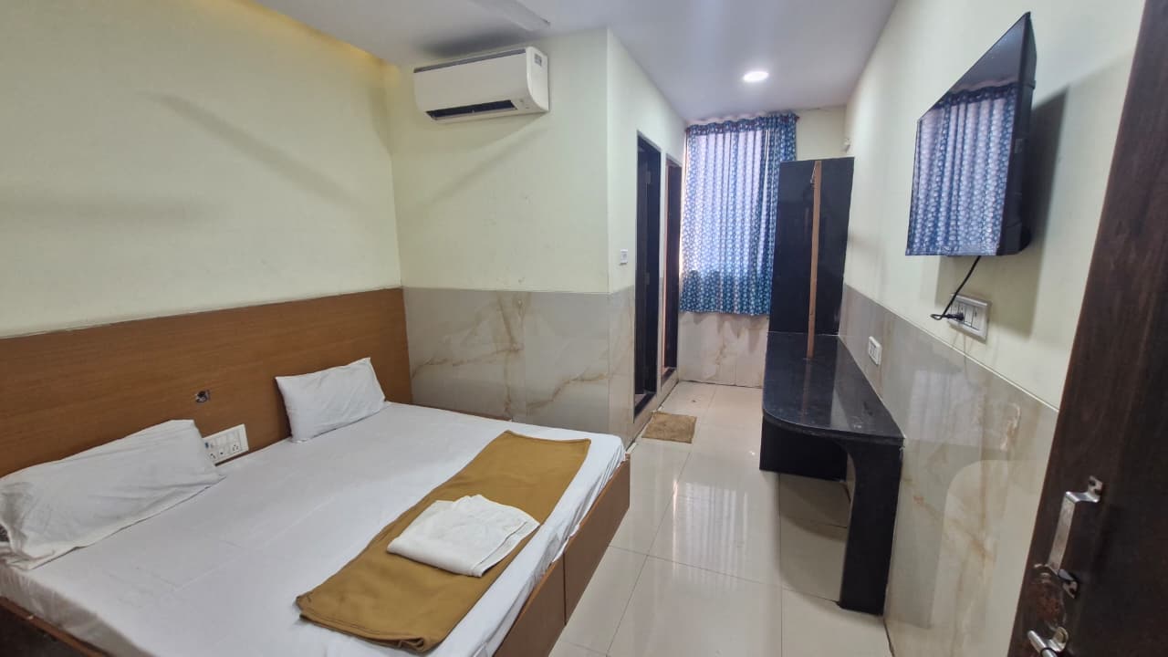R K Hotel