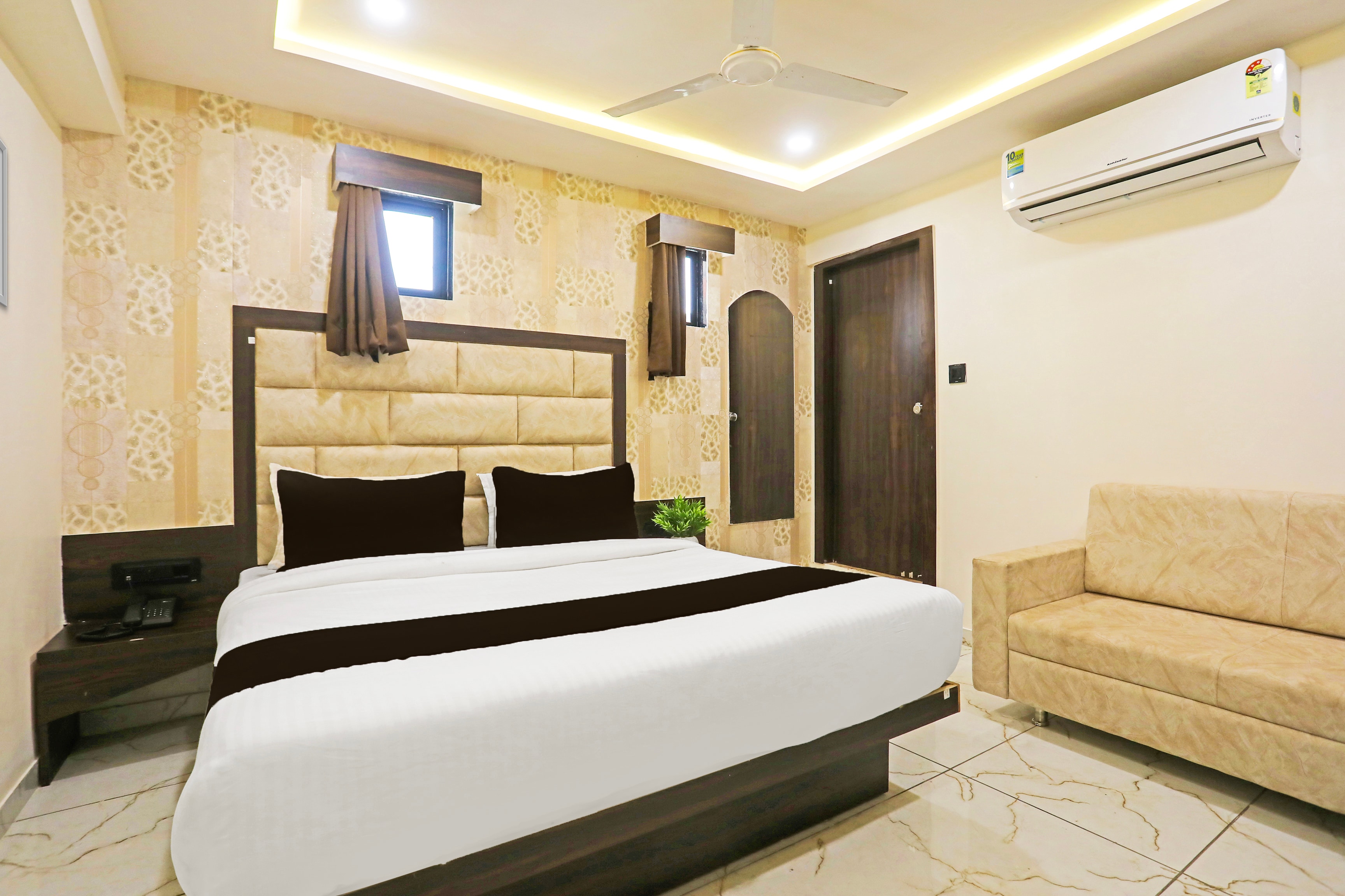 Hotel O Satkar - Tap to explore photos