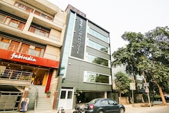 Hotel O 7 star, Delhi