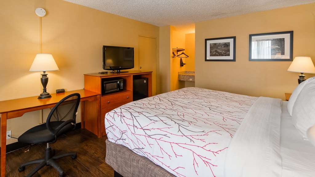 Best Western Fredericksburg - Tap to explore photos