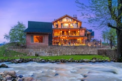 StayVista at Timber @ Swiss Chalet - Tangmarg, Gulmarg