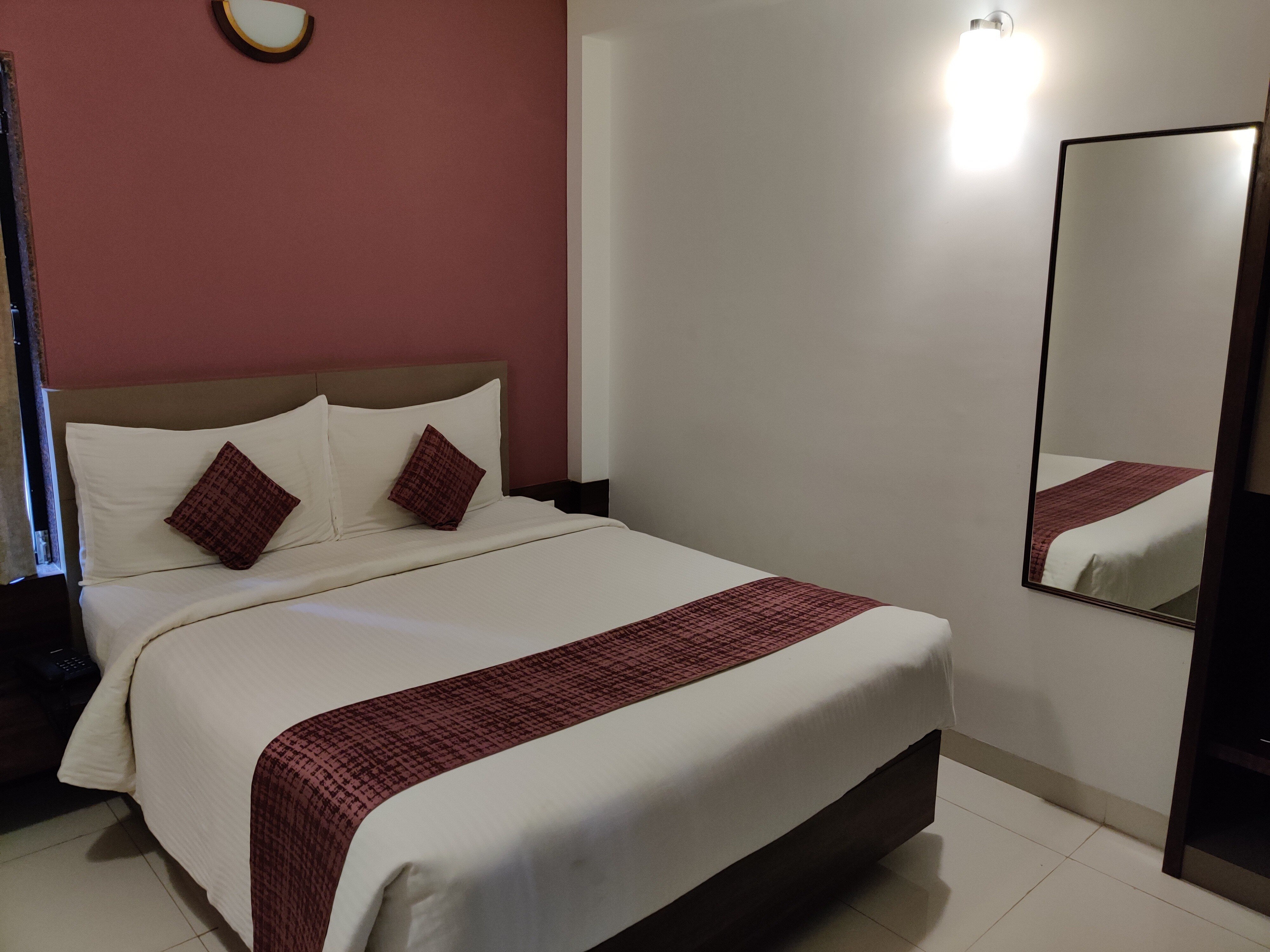 Hotel Nirvana 4