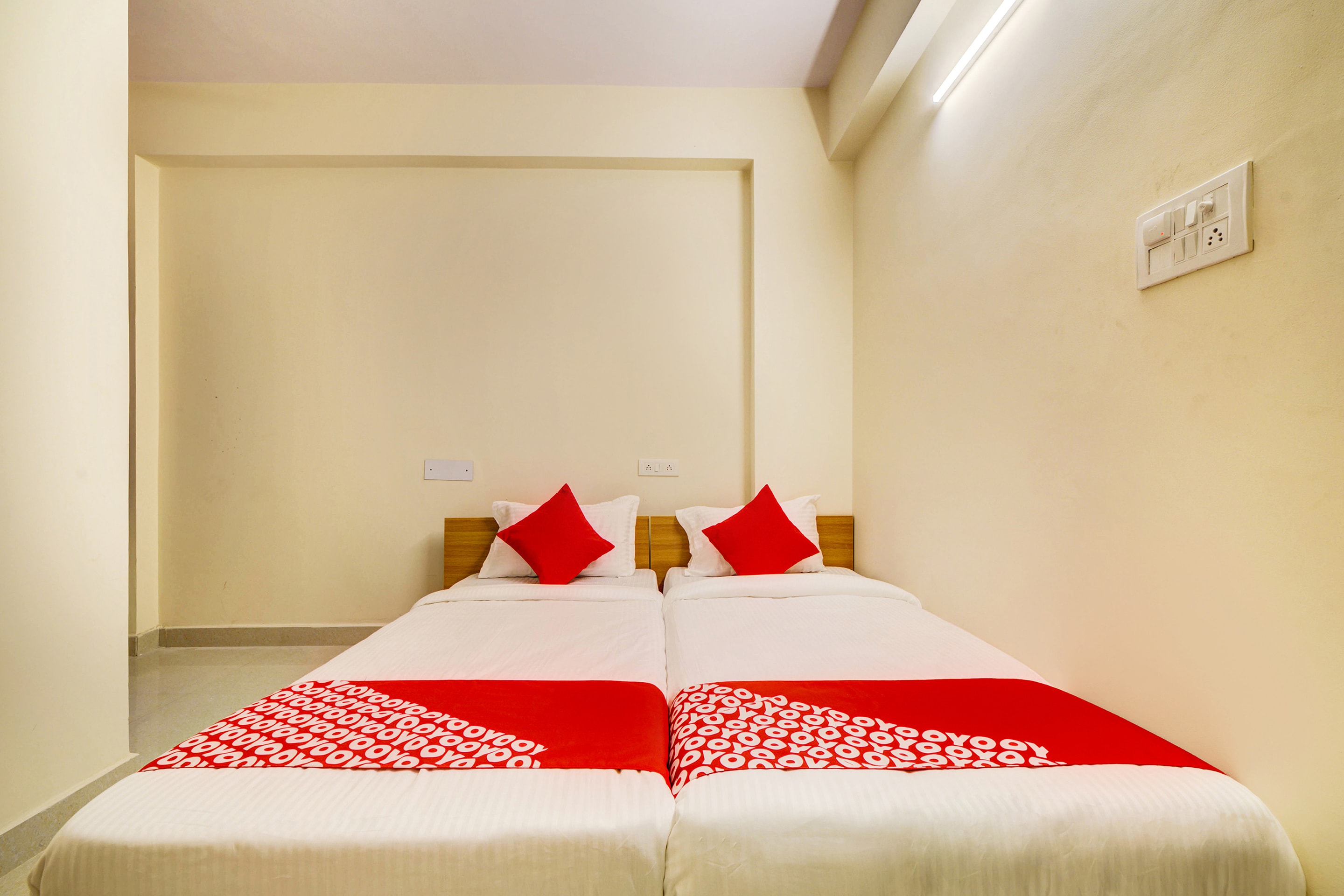 Hotel O JV Colony Near KFC Gachibowli - Tap to explore photos