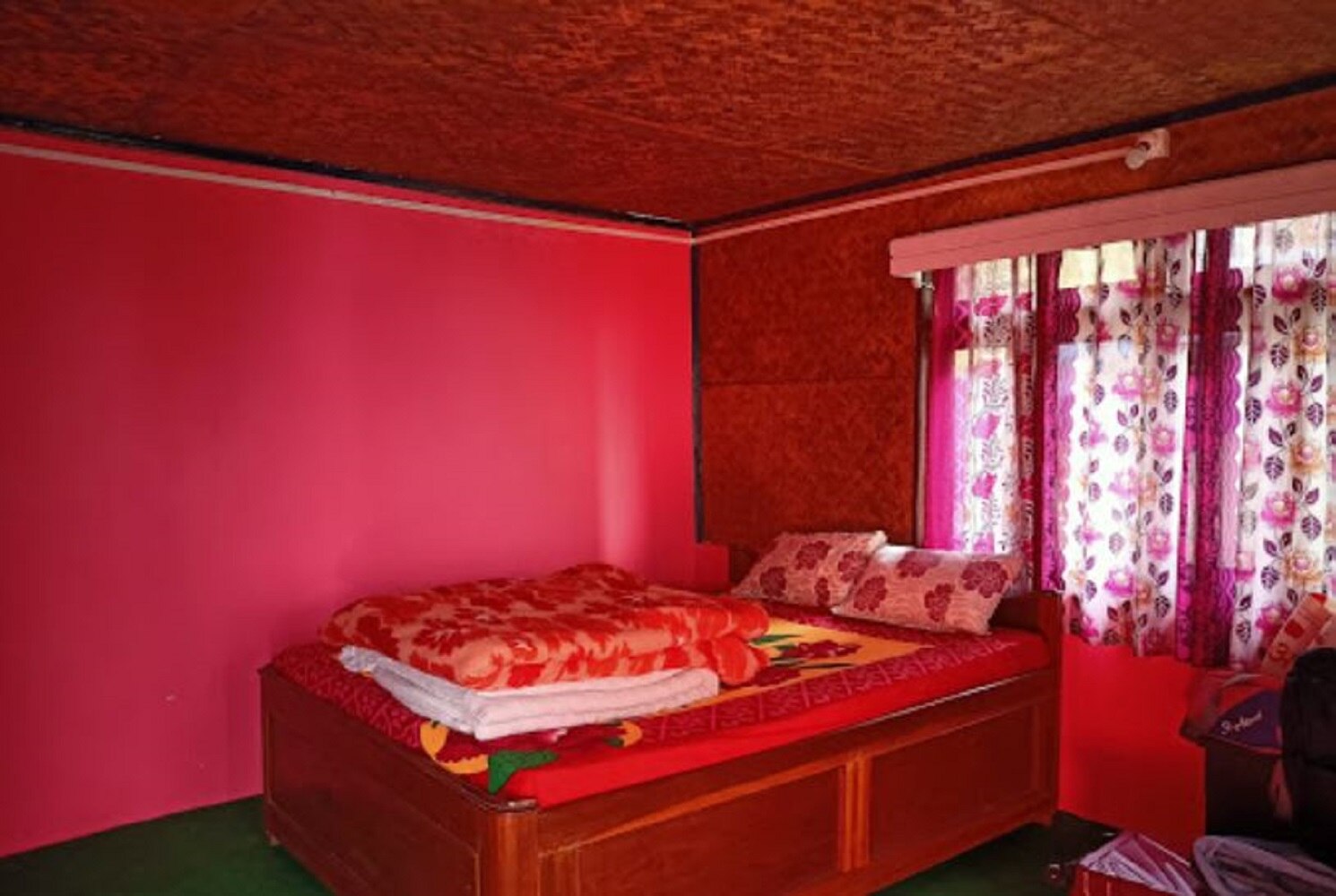 Rahul Homestay - Tap to explore photos