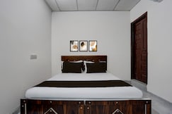 HOTEL O ROYAL INN, Indore