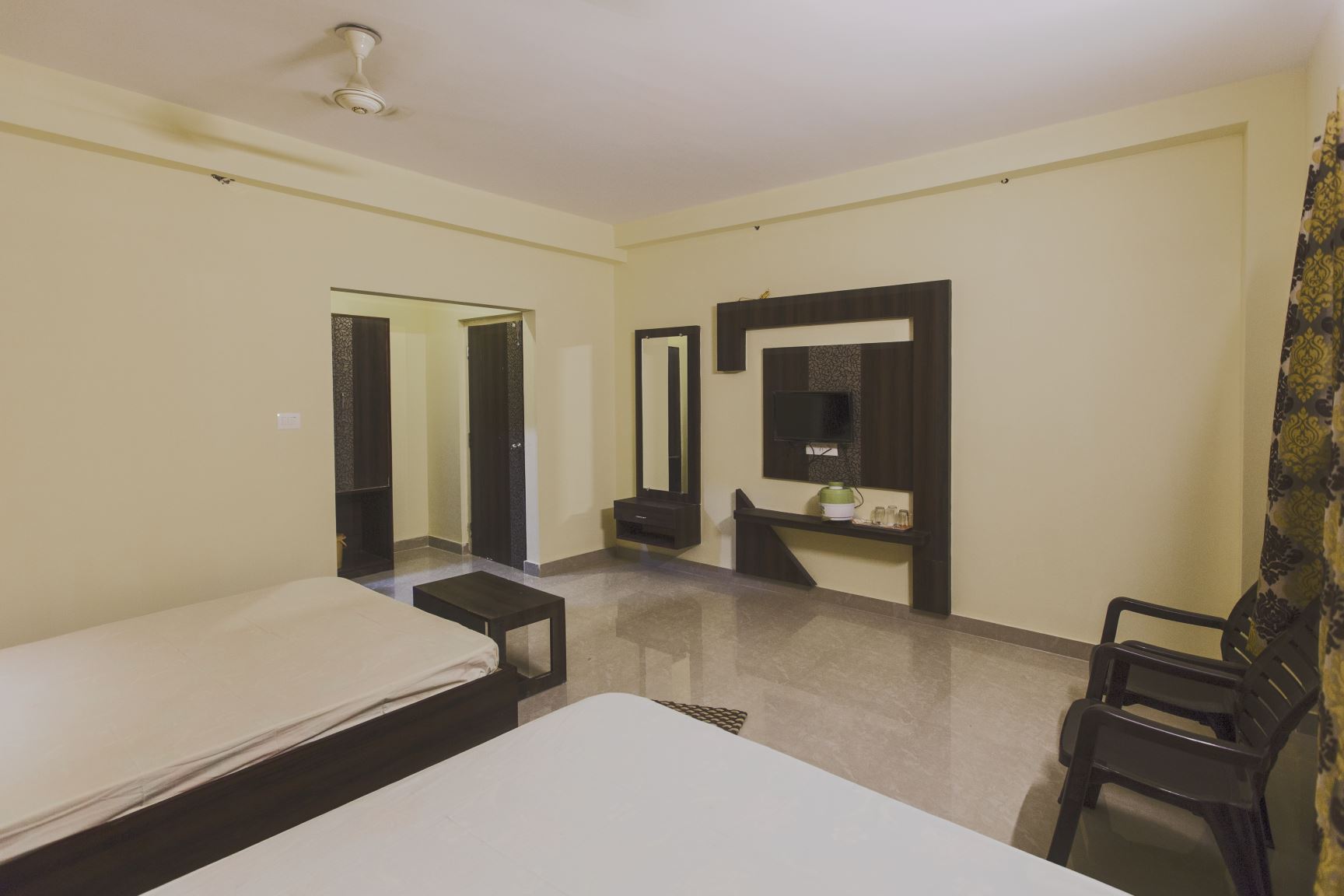 Hotel Sonargaon - Tap to explore photos
