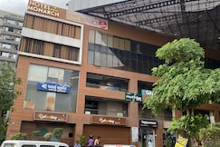 HOTEL MONARCH, Surat