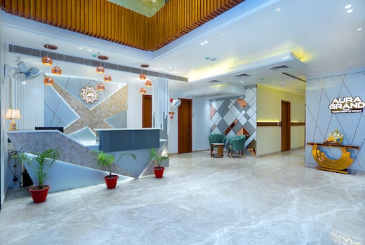 Hotel Aura Grand by Levelup Hotels