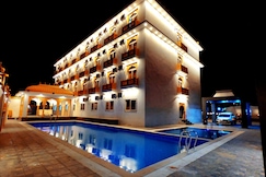 White House Resort, Khanpur