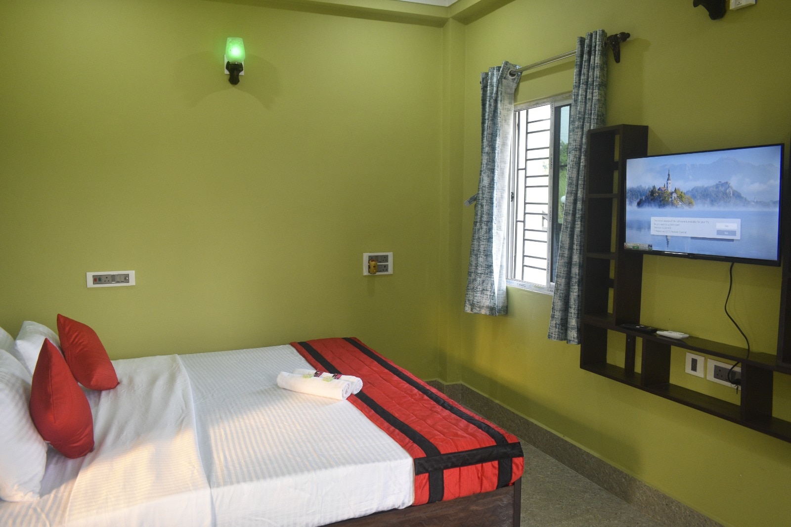 Mukul Bithi Homestay - Tap to explore photos