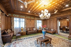 Royal Heritage Houseboats, Srinagar