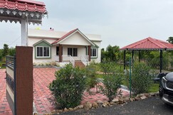 Green Vatika 2bhk 3AC Pvt Garden Pvt Pool Villa, Kalmeshwar