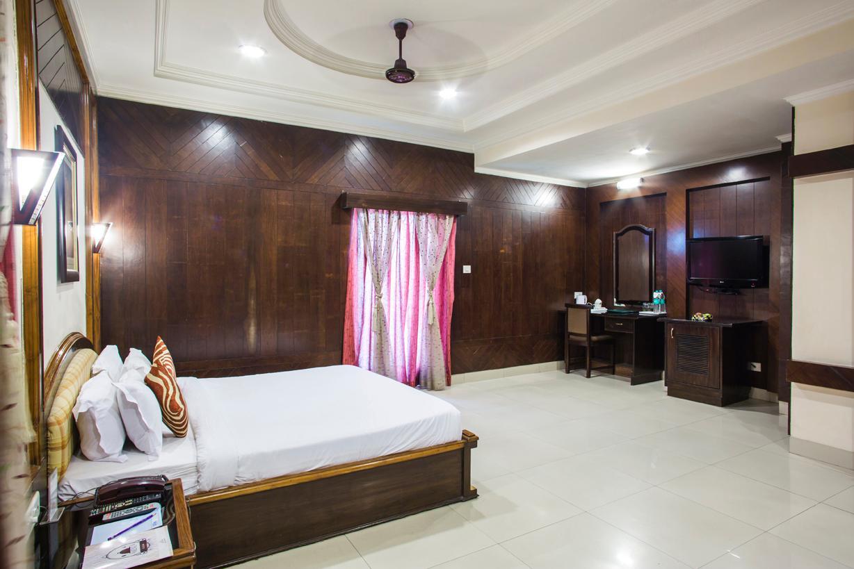 Hotel Rudra Continental - Tap to explore photos