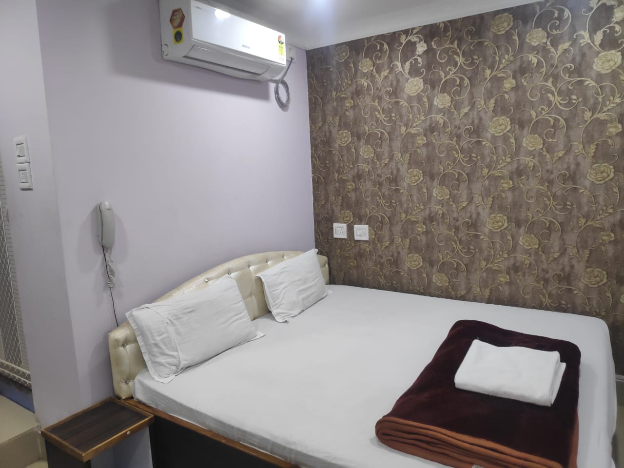 Hotel Kailash Inn - Tap to explore photos
