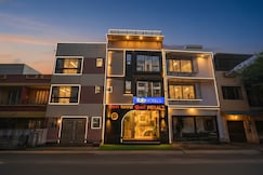 FabHotel Peralz - Nr. Boriwali Station, Mumbai