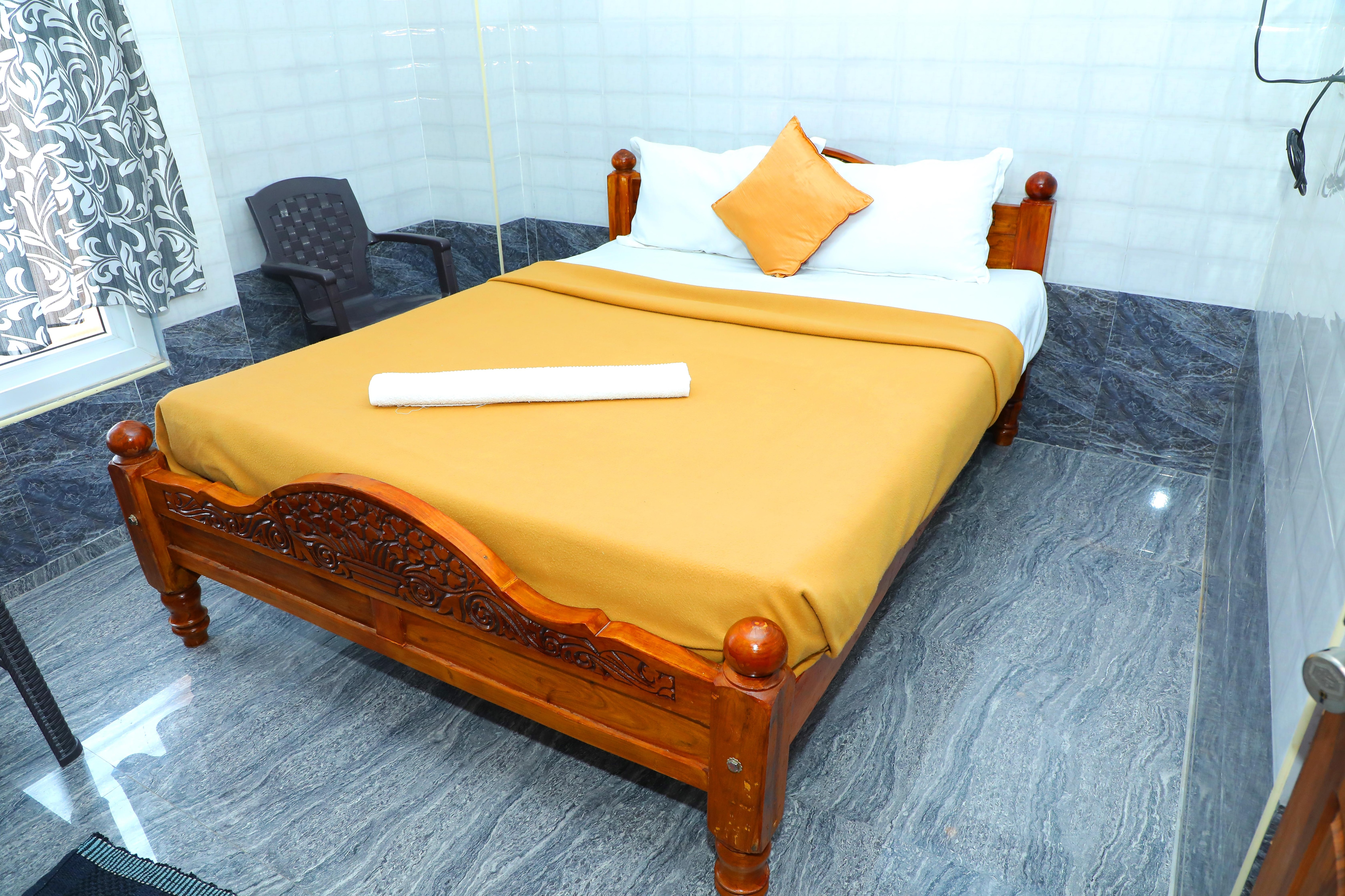 Auro Ghar Guest House Pondicherry - Tap to explore photos