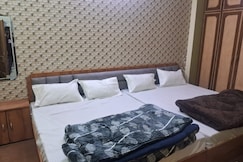 Shri Radhakunj Guest house, Varanasi