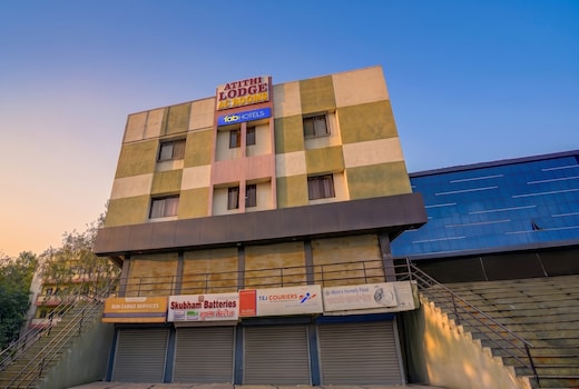 FabHotel Wagholi Inn