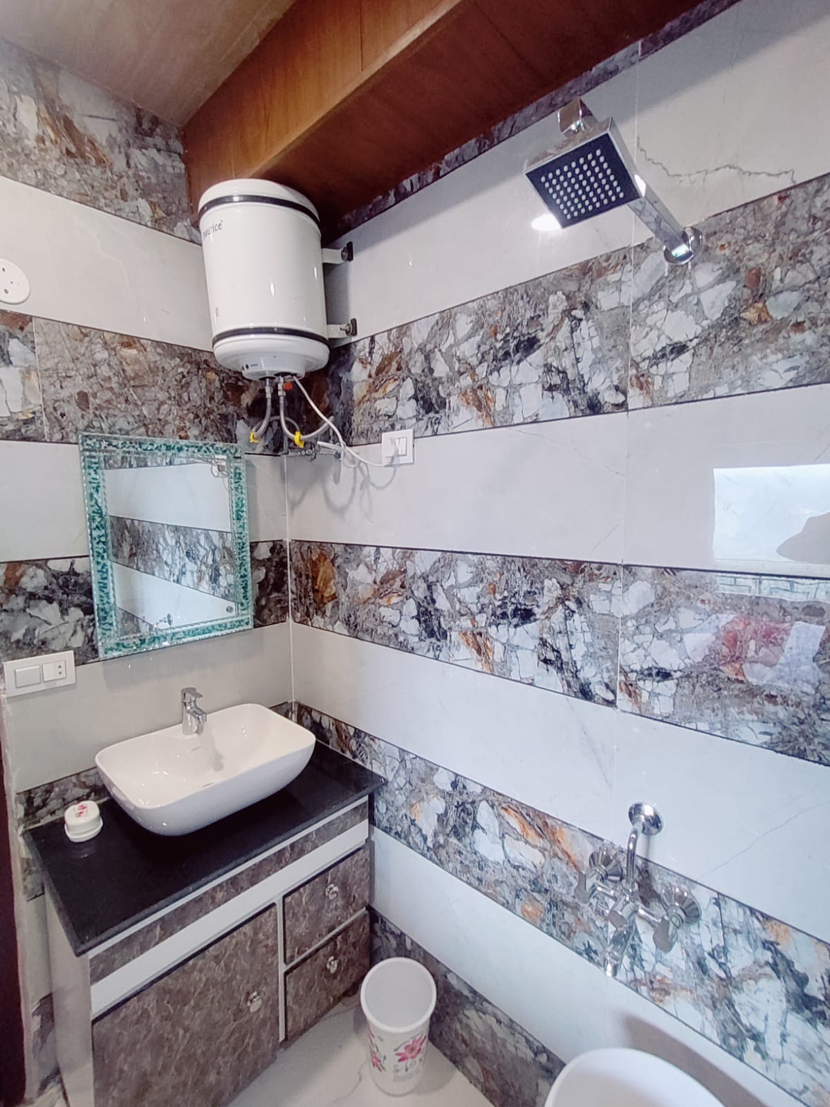 Shimla Valley Rooms N Restaurants - Tap to explore photos