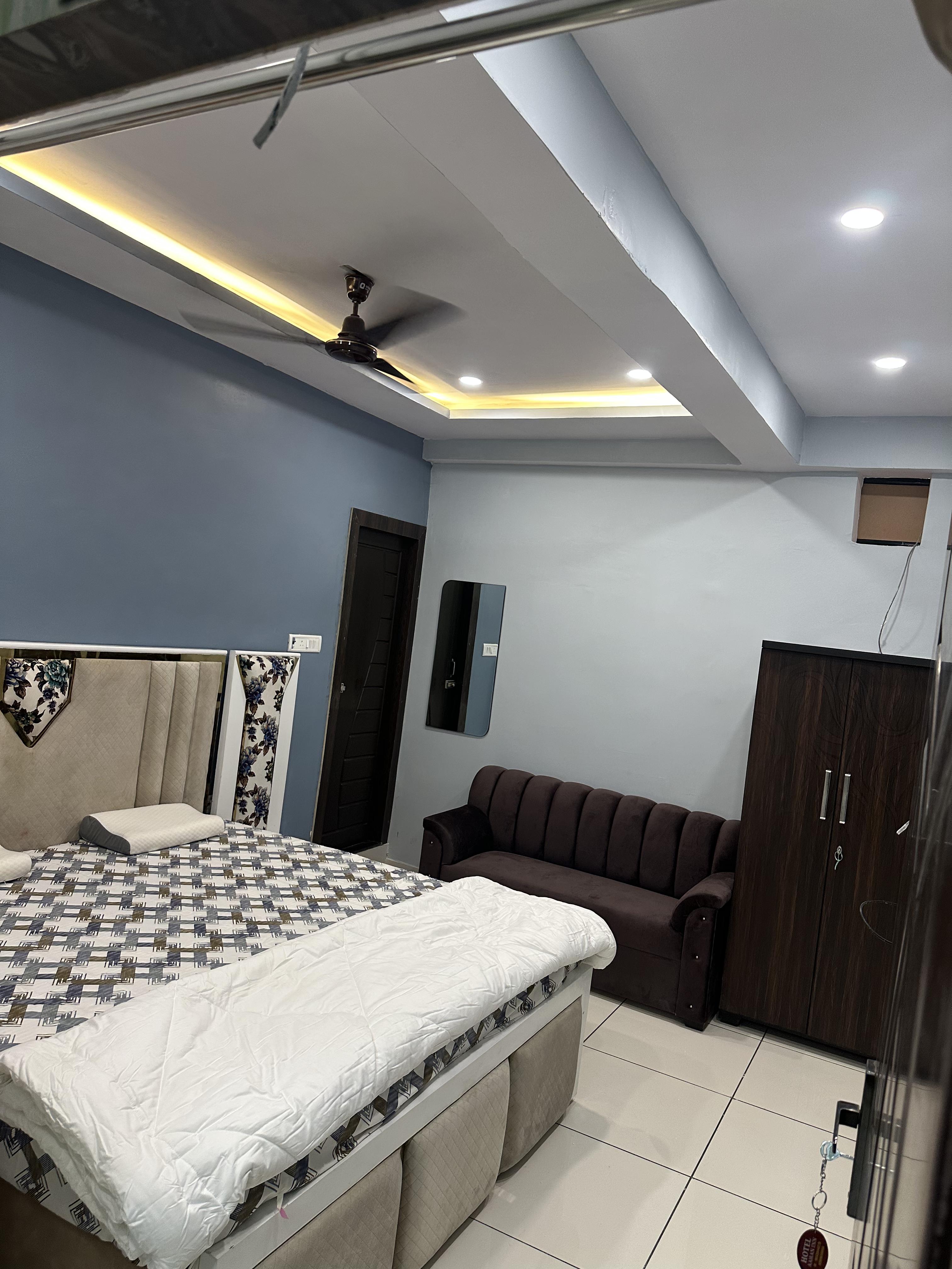 Aahan inn - Tap to explore photos