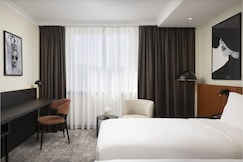 Hilton Dusseldorf, Dusseldorf