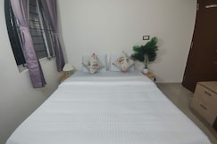 Yuhii Comfy 1BHK Harlur Rd HSR Ext Free parking, Bangalore