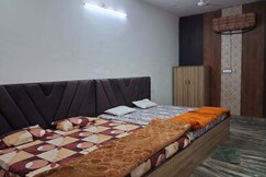 Kirat Homestay, Mathura