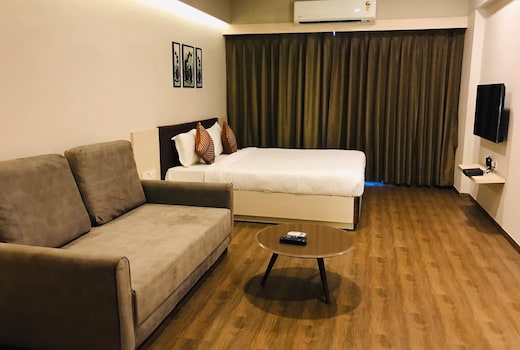 VHHS Studio Apartment in Weekend Address
