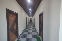 HOTEL O SHRI KRISHNA GRAND, Karimnagar