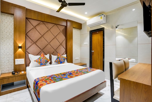 FabHotel Regal Residency - Nr. BKC