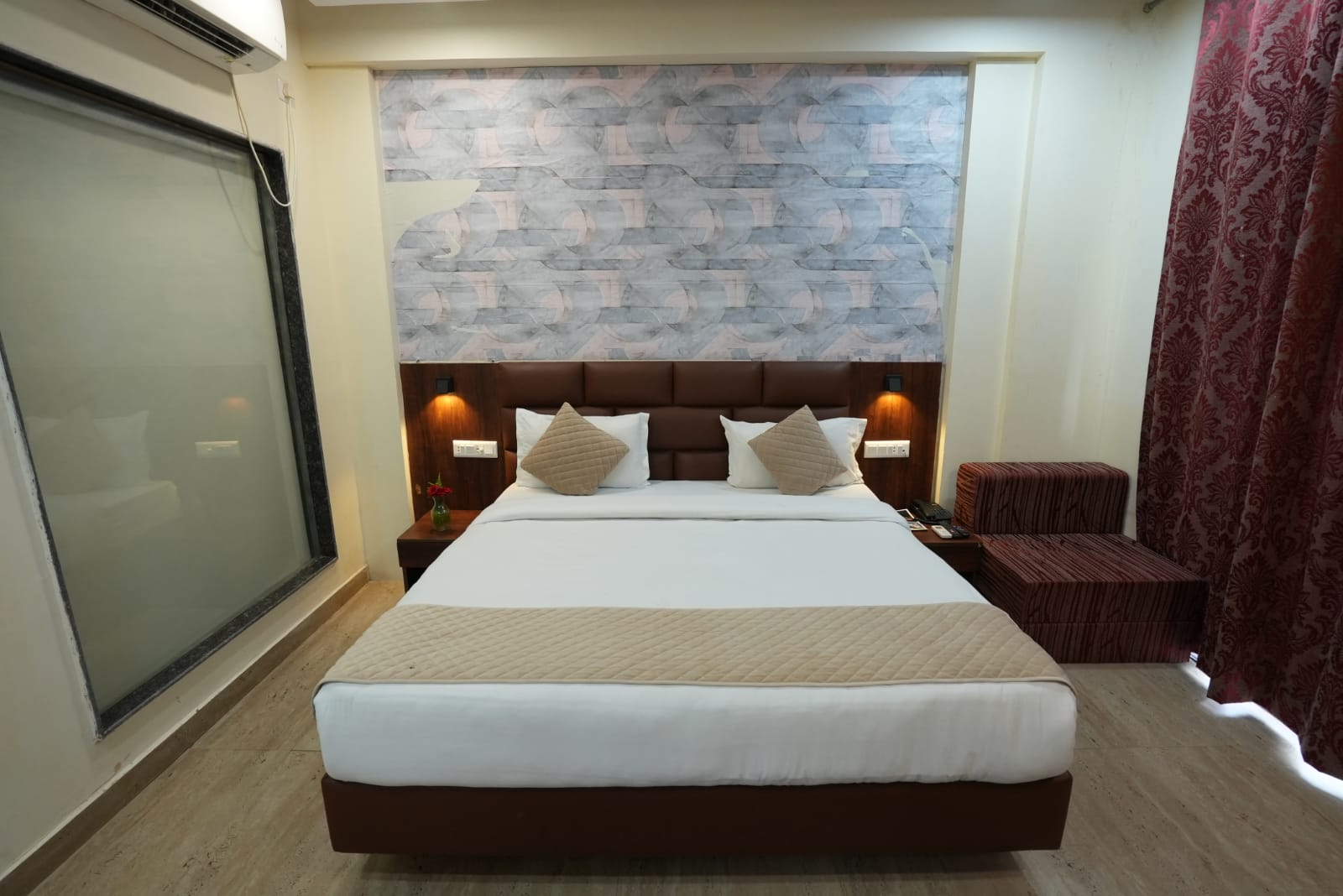 Royal Suites Chakki Mor - Tap to explore photos