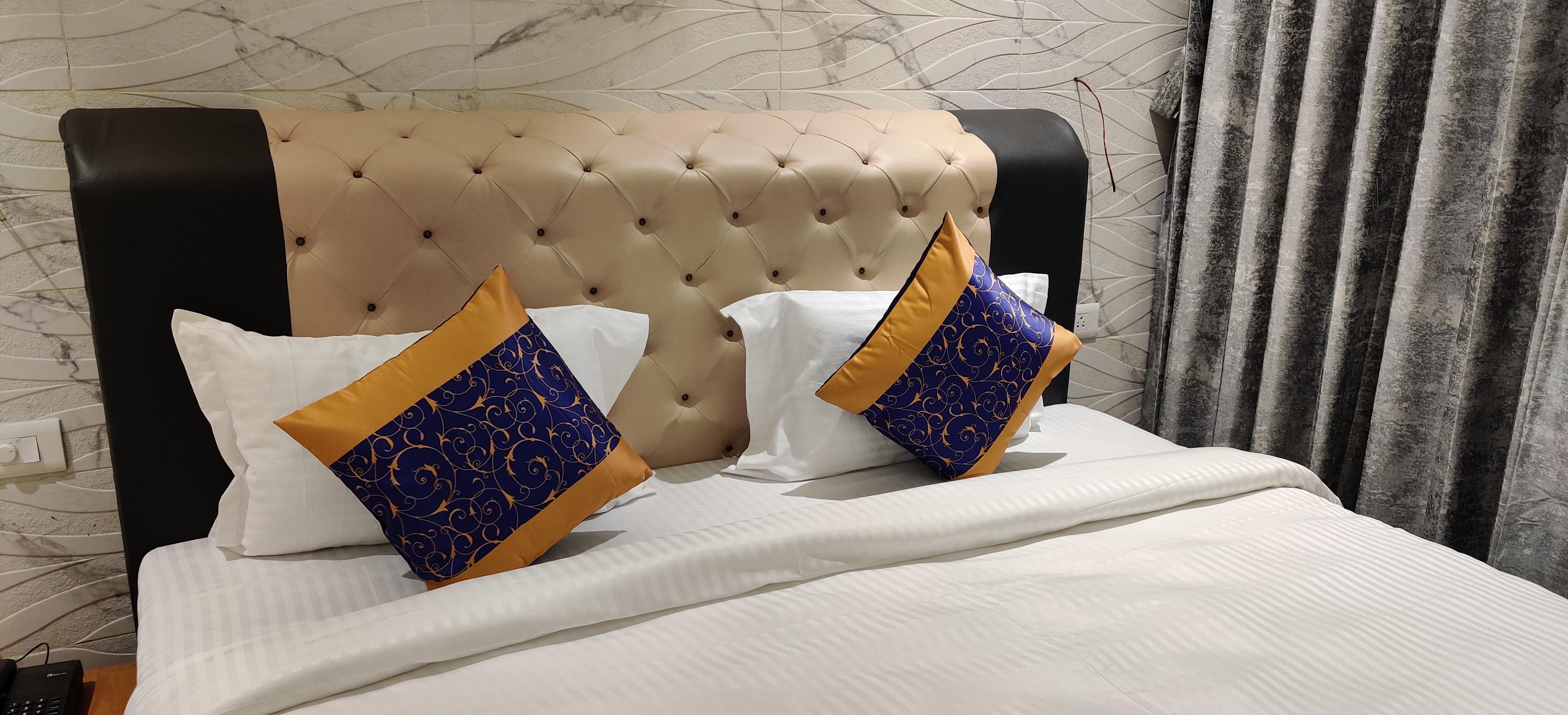 NIRAANT LUXURY HOTEL - Tap to explore photos