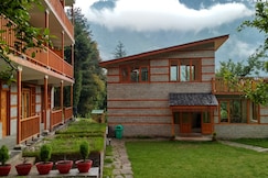 Shri Krishna Palace | Rooms with Views, Manali
