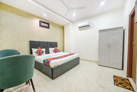 FabHotel Kavya Inn - Nr The Mall Of Faridabad